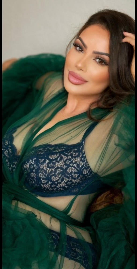 Yahaira - Owner of Natural Look Solutions